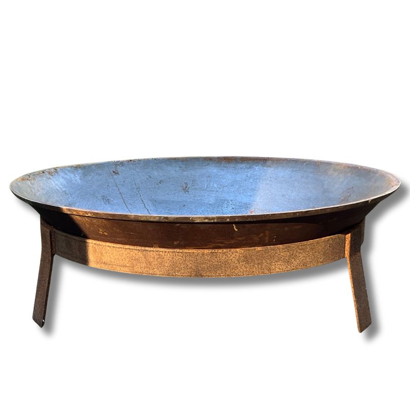 Tripod 900 Cast Iron Fire Pit