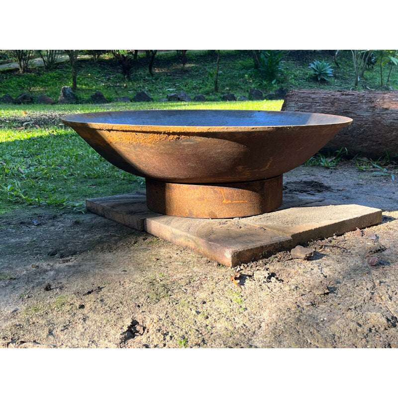 Cast Iron Fire Pit 900 on Ring Base