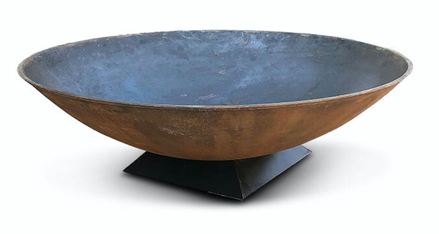 Monet Cast Iron Fire Pit 1400 on Trivet Base