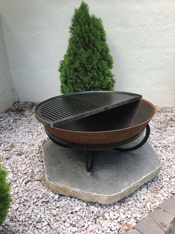 Da Vinci 110 Cast Iron Fire Pit Rust